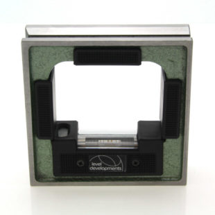 132101 – Frame level 100mm square, sensitivity 0.4mm/m