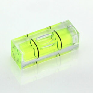 S29 - Libelle aus Kunststoff mit quadratischem Querschnitt, 29 x 10 x 10 mm, grüne Flüssigkeit