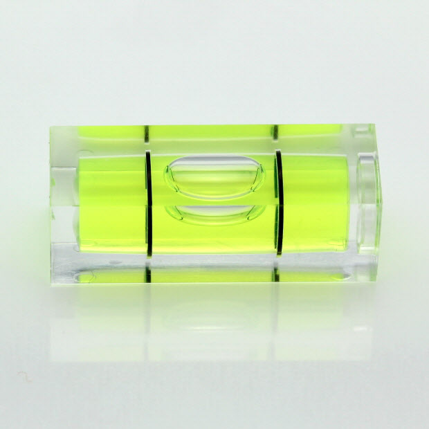 S29 - Libelle aus Kunststoff mit quadratischem Querschnitt, 29 x 10 x 10 mm, grüne Flüssigkeit