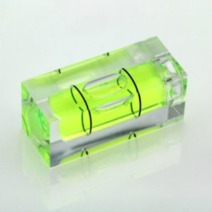 S36 – Plastic sq. section vial, 36x15x15mm, green liquid