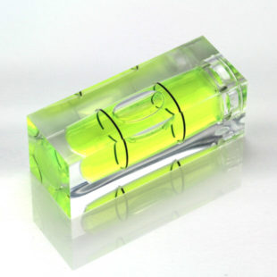 S40 - Libelle aus Kunststoff mit quadratischem Querschnitt, 40 x 15 x 15 mm, grüne Flüssigkeit