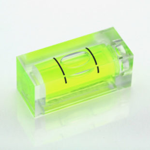 SC36 – Plastic sq. section vial, 36x15x15mm, green liquid